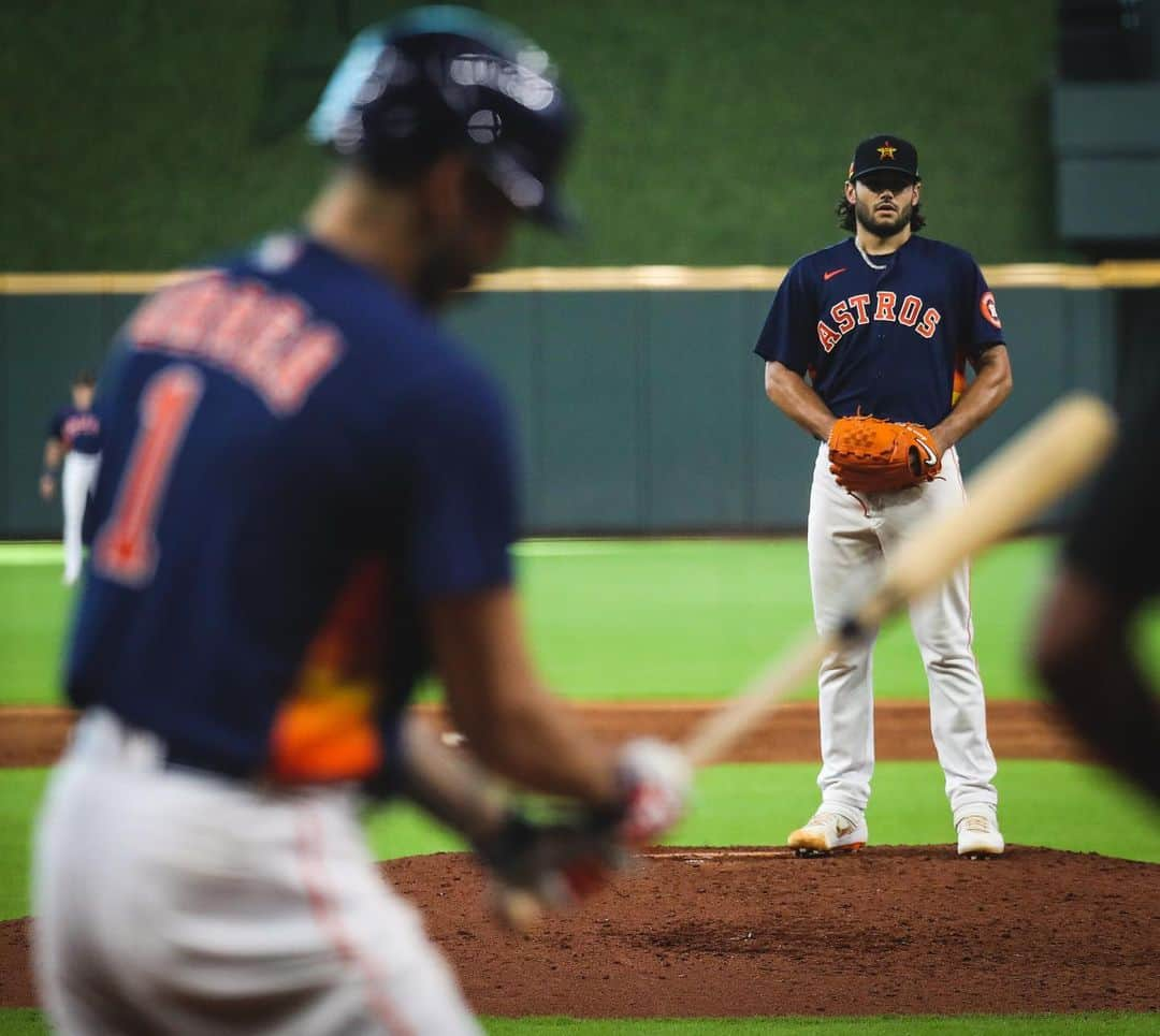 カルロス・コレアさんのインスタグラム写真 - (カルロス・コレアInstagram)「@thewalkoutpodcast FACE OFF 🔥」7月15日 10時30分 - teamcjcorrea