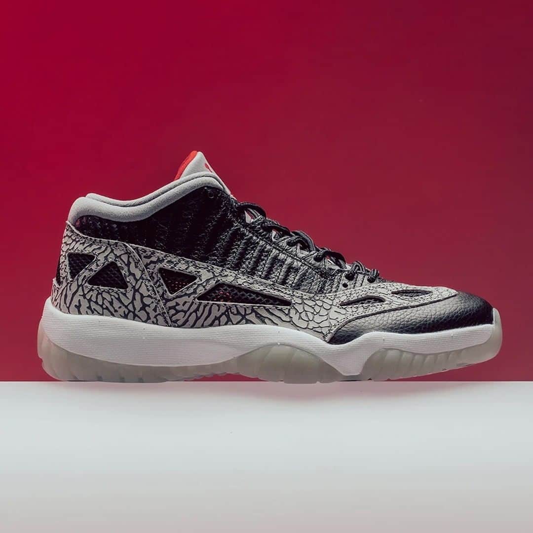 Sneaker Newsさんのインスタグラム写真 - (Sneaker NewsInstagram)「The Air Jordan 11 IE Low "Black/Cement", which inserts the iconic colorway of the Air Jordan 3, is dropping this Thursday, 7/16. Hit the link in our bio to see the store list.」7月15日 11時01分 - sneakernews