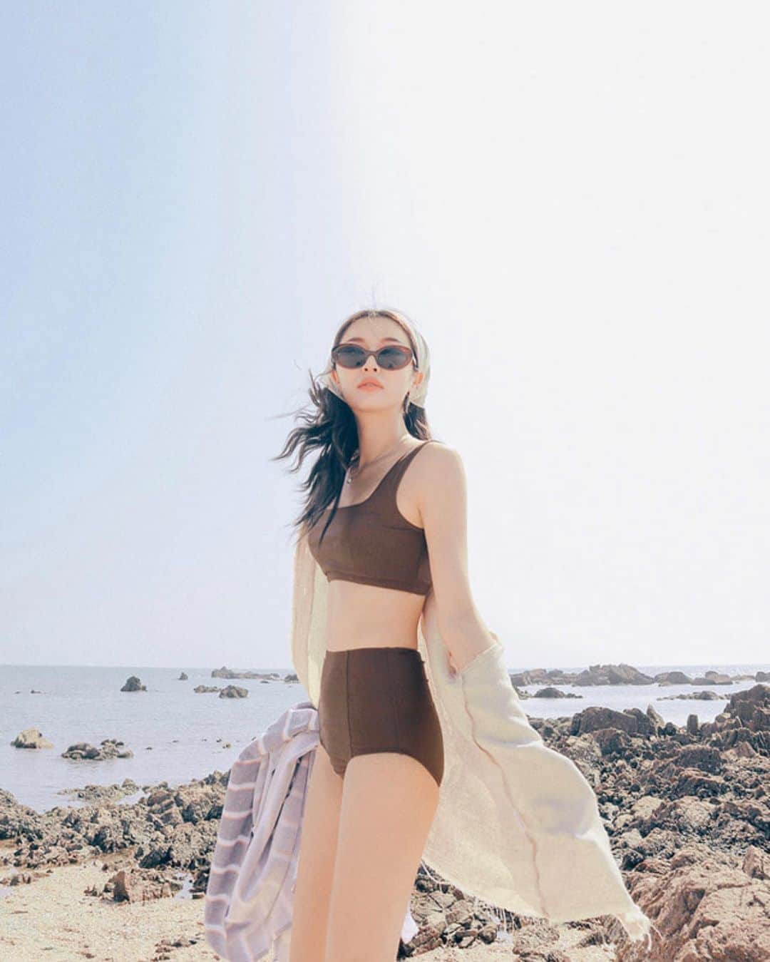 のインスタグラム：「여름에 또 빠질수 없지👙🤭💕 @stylenanda_korea」