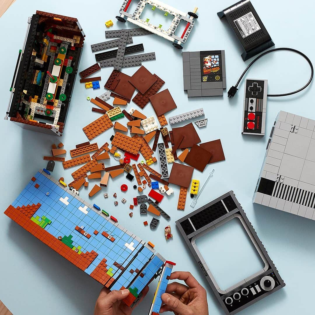 任天堂さんのインスタグラム写真 - (任天堂Instagram)「#LEGO #NintendoEntertainmentSystem #NES #スーパーマリオブラザーズ #レゴ #レゴマリオ #SUPERMARIO #Nintendo #任天堂」7月15日 11時44分 - nintendo_jp