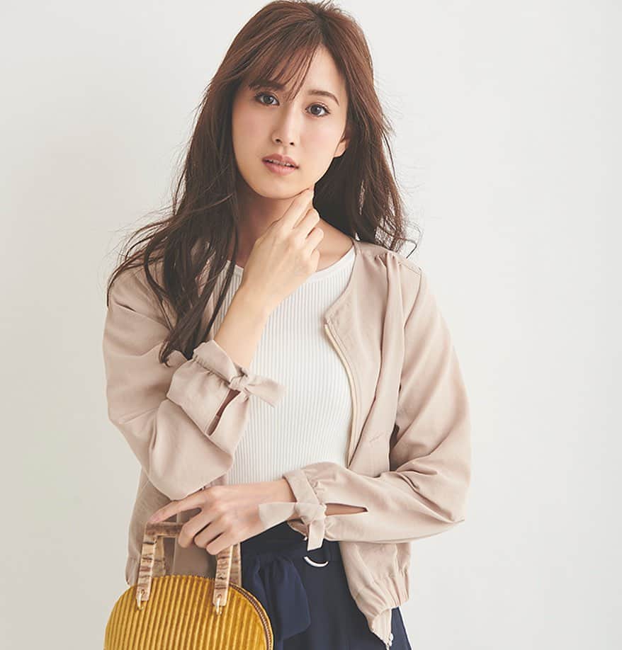 LAISSE PASSEさんのインスタグラム写真 - (LAISSE PASSEInstagram)「💓Summer Sale More Price Down!!💓﻿  ﻿ 7/15(Wed)よりSaleアイテムが更にPrice Down!!﻿ ﻿ 人気の対象外 itemの初値下げもSTART!!👏﻿  ﻿ Shopでは2Buy・More10％OFF、﻿ 3Buy・More15％OFFも同時開催中♪﻿ ﻿  ﻿ 💓Members Only Sale coupon配信💓﻿ ﻿ メンバーズアプリ、メルマガにて配信中♪﻿ ※公式オンラインストアでのご利用は、﻿ 指定のcoupon codeをご入力ください✨﻿ ﻿ 大変お得なこの機会にぜひご利用くださいませ😊﻿ ﻿ ﻿ 💓pick up Sale item💓﻿ ﻿ 袖リボンブルゾン﻿ 50%OFF!!✨→¥6.000＋tax﻿ ﻿ ﻿ ﻿ ﻿ #レッセパッセ #laissepasse #レッセパッセルーム #laissepasseroom #デビュードフィオレ #debutdefiore #スカート #スカートコーデ #ワンピース #ワンピースコーデ #お仕事 #お仕事コーデ #通勤 #通勤コーデ #ジャケット #ジャケットコーデ #ブラウス #ブラウスコーデ #夏物 #春夏物 #セール #セール情報 #セール中 #summer #summersale #summersales #2Buy #3buy #再値下げ #初値下げ」7月15日 17時27分 - laisse_passe