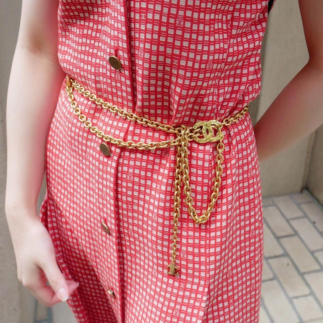 Vintage Brand Boutique AMOREさんのインスタグラム写真 - (Vintage Brand Boutique AMOREInstagram)「SOLD OUT.   Vintage Chanel chain belt .」7月15日 12時28分 - amore_tokyo