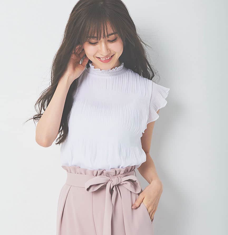 のインスタグラム：「💓Summer Sale More Price Down!!💓﻿  ﻿ 7/15(Wed)よりSaleアイテムが更にPrice Down!!﻿ ﻿ 人気の対象外 itemの初値下げもSTART!!👏﻿  ﻿ Shopでは2Buy・More10％OFF、﻿ 3Buy・More15％OFFも同時開催中♪﻿ ﻿  ﻿ 💓Members Only Sale coupon配信💓﻿ ﻿ メンバーズアプリ、メルマガにて配信中♪﻿ ※公式オンラインストアでのご利用は、﻿ 指定のcoupon codeをご入力ください✨﻿ ﻿ 大変お得なこの機会にぜひご利用くださいませ😊﻿ ﻿ ﻿ 💓pick up初値下げ item💓﻿ ﻿ マジョリカプリーツボトルネックブラウス﻿ 30%OFF!!✨→¥10.500＋tax﻿ ﻿ ﻿ ﻿ ﻿ #レッセパッセ #laissepasse #レッセパッセルーム #laissepasseroom #デビュードフィオレ #debutdefiore #スカート #スカートコーデ #ワンピース #ワンピースコーデ #お仕事 #お仕事コーデ #通勤 #通勤コーデ #ジャケット #ジャケットコーデ #ブラウス #ブラウスコーデ #夏物 #春夏物 #セール #セール情報 #セール中 #summer #summersale #summersales #2Buy #3buy #再値下げ #初値下げ」