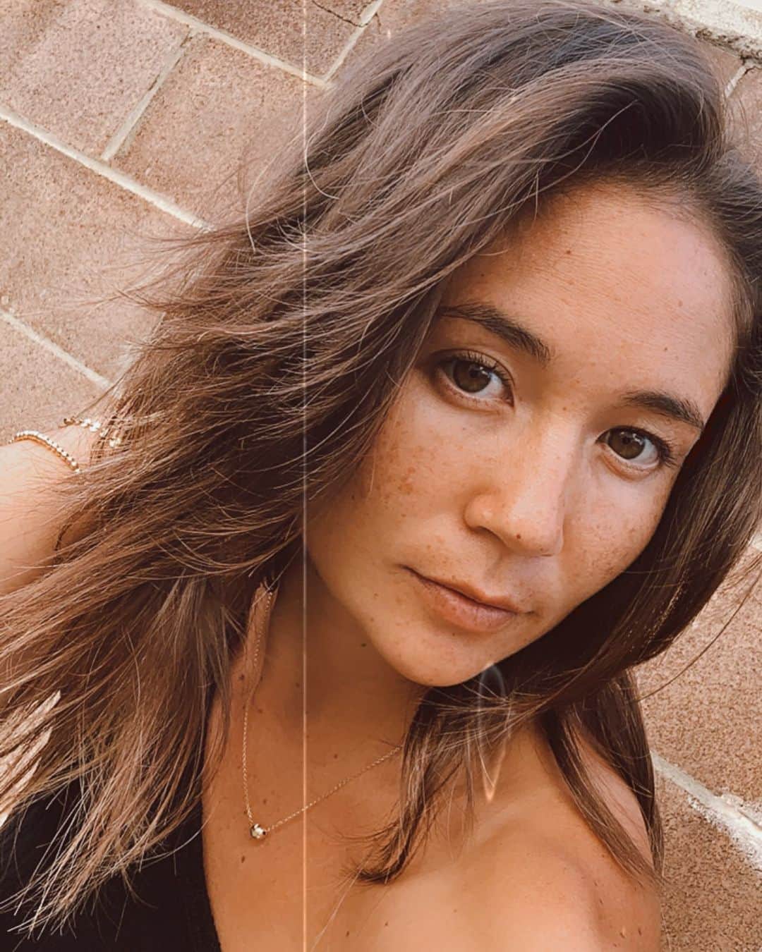 アリッサ ウーテンのインスタグラム：「つぎのえかいわのテッマはガルズトックだよ〜♡みんなといしょうにおもしろいはなしをできるのたのしみにしています〜★ @waikiki_beach_social_club 今日のストリーのリンクをスワイプアップしてね！」