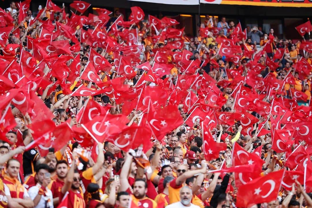 ガラタサライSKさんのインスタグラム写真 - (ガラタサライSKInstagram)「Günaydın #Galatasaray Ailesi 🇹🇷」7月15日 15時00分 - galatasaray