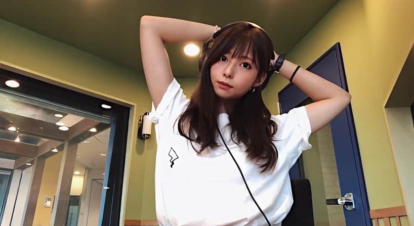 永田レイナさんのインスタグラム写真 - (永田レイナInstagram)「ポケモンのUTいっぱい買っちゃった⚡︎  ※お昼にミートソースのスパゲティを おうちで食べるときは着替えました。 . . . . #pokemon #pokémon #UT #UNIQLO #ポケモン #tシャツ #ユニクロ」7月15日 15時03分 - reina_nagata