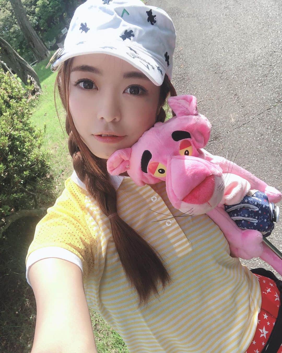 神崎美羽のインスタグラム：「GTバーディーズの公式練習場が アースゴルフアカデミーになりました！ @earthgolf  @golftoday_birdies   たくさん練習するぞー⛳️  いろんなところにあるのでお近くの方は是非利用してみてください🥴  #golf #ゴルフ　#ゴルフ女子　#golfstagram #golfswing #golflife #golfwear #golfgirl #golftoday #GT birdies #ゴルフ好きな人と繋がりたい」