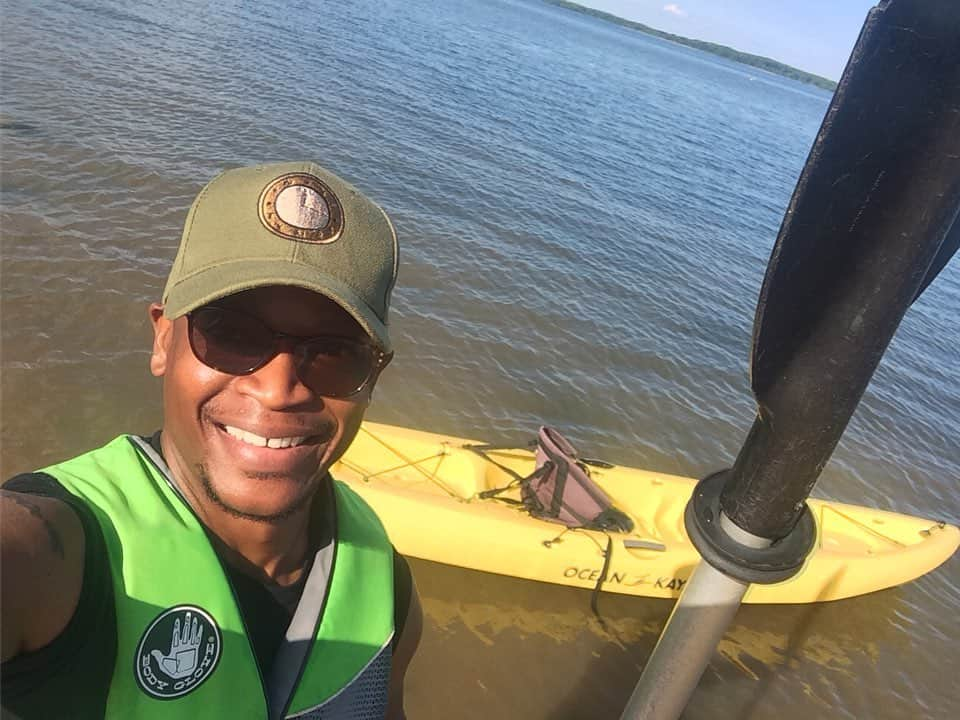 ラリー・ギリアード・Jrさんのインスタグラム写真 - (ラリー・ギリアード・JrInstagram)「That time yesterday when I Kayaked for the first time. Very peaceful. Looking forward to doing it again. 🚣🏾‍♂️🚣🏾‍♂️🚣🏾‍♂️👍🏾 #kayaking #cityboyinnature❤️ #gunpowderfallsstatepark #socialdistancing #2020」7月15日 15時31分 - thereallgjr