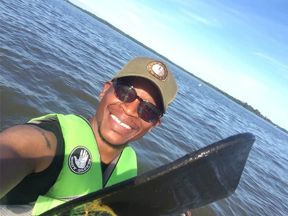 ラリー・ギリアード・Jrさんのインスタグラム写真 - (ラリー・ギリアード・JrInstagram)「That time yesterday when I Kayaked for the first time. Very peaceful. Looking forward to doing it again. 🚣🏾‍♂️🚣🏾‍♂️🚣🏾‍♂️👍🏾 #kayaking #cityboyinnature❤️ #gunpowderfallsstatepark #socialdistancing #2020」7月15日 15時31分 - thereallgjr