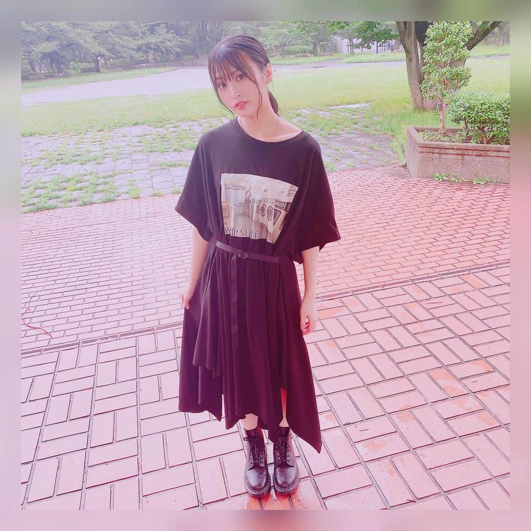 根岸愛さんのインスタグラム写真 - (根岸愛Instagram)「👗💕👗 お仕事でした。 newお洋服を着ました👗 BANKで買った服形可愛くて 着心地も良いです🥰 写真撮る時だけ マスク外してるよ😷 雨ですなぁ☔️☔️ #fashion #whipstaff #BANK #tokyo_bank #shinjuku_bank #onepeace #blak #drmartens #ワンピース #ねぎしふく #ねぎ私服」7月15日 15時42分 - negishiai927
