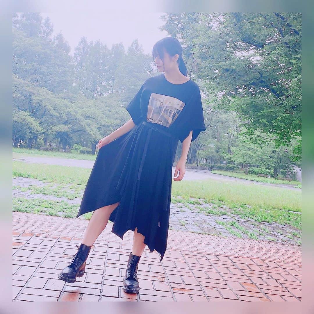 根岸愛さんのインスタグラム写真 - (根岸愛Instagram)「👗💕👗 お仕事でした。 newお洋服を着ました👗 BANKで買った服形可愛くて 着心地も良いです🥰 写真撮る時だけ マスク外してるよ😷 雨ですなぁ☔️☔️ #fashion #whipstaff #BANK #tokyo_bank #shinjuku_bank #onepeace #blak #drmartens #ワンピース #ねぎしふく #ねぎ私服」7月15日 15時42分 - negishiai927