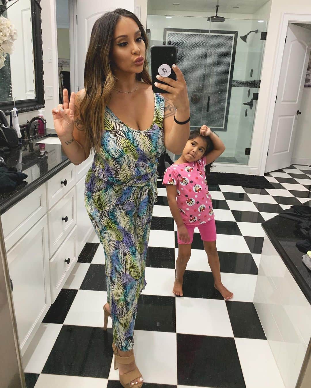 ニコール・ ポリッツィのインスタグラム：「Mawma & Mini 💋」