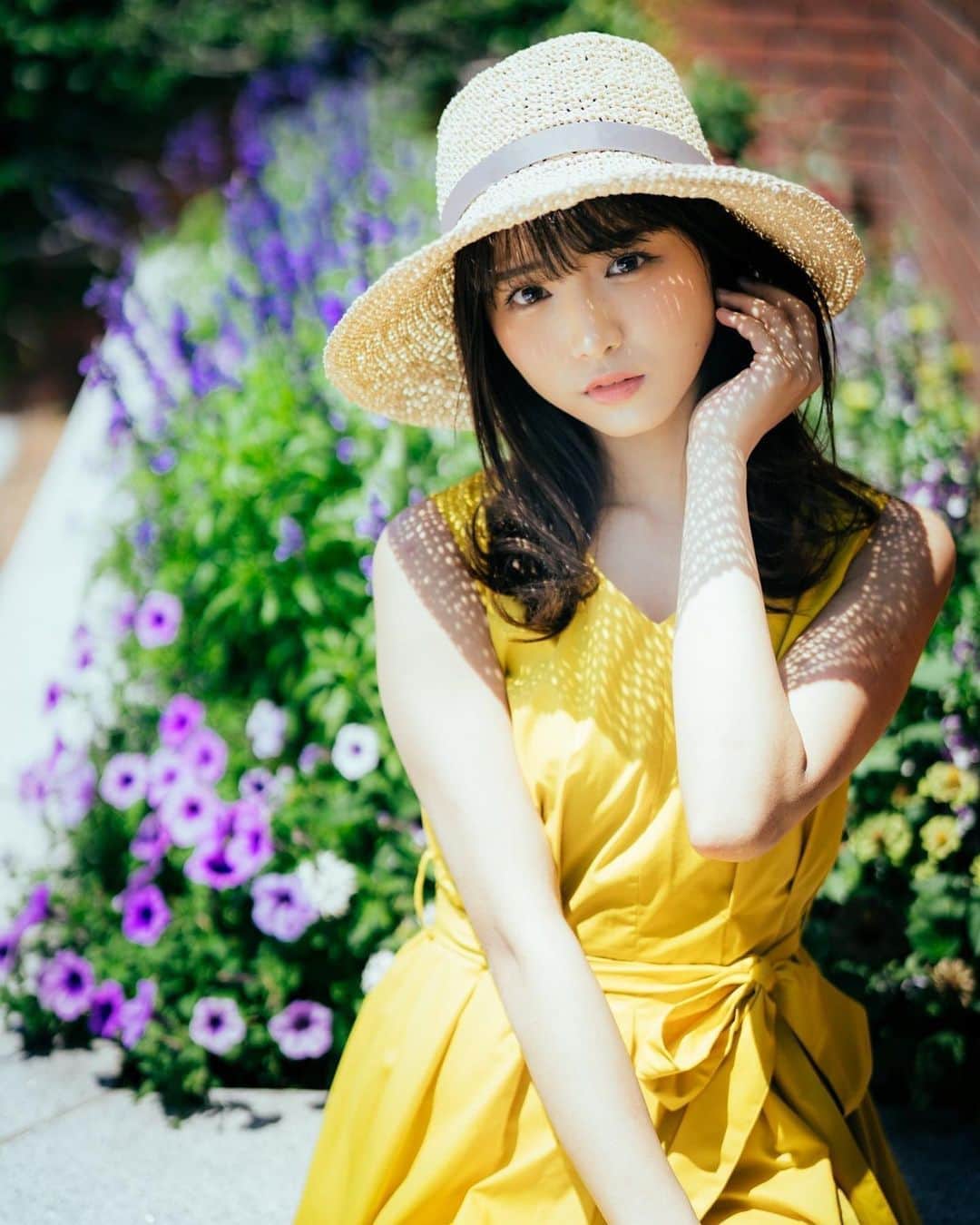 山本ゆうかのインスタグラム：「.﻿ ﻿ ﻿ ﻿ 明日は撮影で初めてヒマワリ畑に行きます🌻﻿ ﻿ ﻿ 撮影モデルずっとやってるのに、初ひまわりですっ﻿ ﻿ ﻿ 暑いので気をなければー！﻿ 皆も熱中症には気をつけて！﻿ ﻿ ﻿ ﻿#麦わら帽子 #黄色 #黄色コーデ #異人館  #ポートレートモデル  #関西サロモ #被写体 #ポートレートしま専科  #ビジョビ #キリトリセカイ #スクリーンに恋して #カメラマンさんと繋がりたい  #サロモ募集中  #portraitphotography #good_portraits_world  #instagood #instaportrait #lovers_nippon  #イチナナライブ #17live #ビゴライブ #ポコチャ」