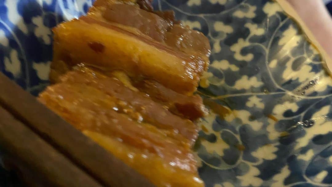 楽しんごさんのインスタグラム写真 - (楽しんごInstagram)「ウチのスタッフには 調理師が居ます。 いつも美味しいご飯を本当にありがとうございます💖  #おにぎり #焼きおにぎり#角煮  #焼き鳥 #サラダ#グラタン」7月16日 2時17分 - tanoshingo.official