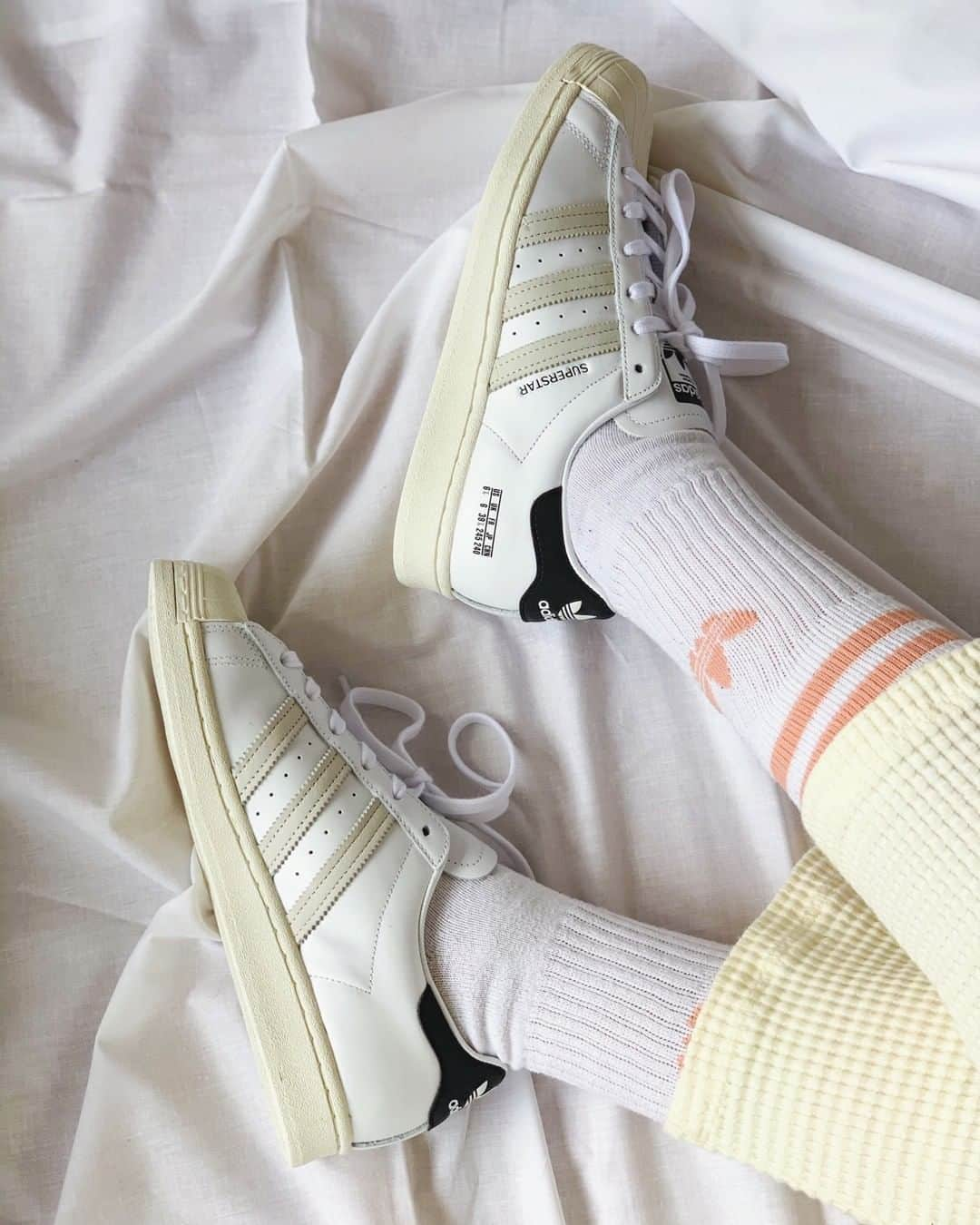 ASOSさんのインスタグラム写真 - (ASOSInstagram)「You must be some kinda superstar 💫 📸 @giuliaz12 (she/her) 🔎 adidas Originals Superstar (1617682)」7月15日 18時01分 - asos