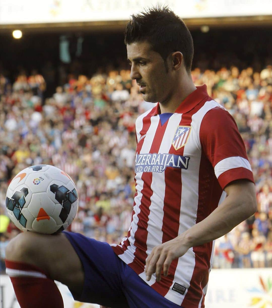 LFPさんのインスタグラム写真 - (LFPInstagram)「❤️ 15/07/2013 🤍 🔝🇪🇸🔝 #OnThisDay 7️⃣ years ago, @davidvilla was presented as a new @atleticodemadrid player!  • 🔝🇪🇸🔝 #TalDíaComoHoy hace 7️⃣ años, ¡Villa era presentado como nuevo jugador del Atleti!  • #Villa #Atleti #LaLigaSantander #LaLiga #LaLigaHistory」7月15日 18時00分 - laliga