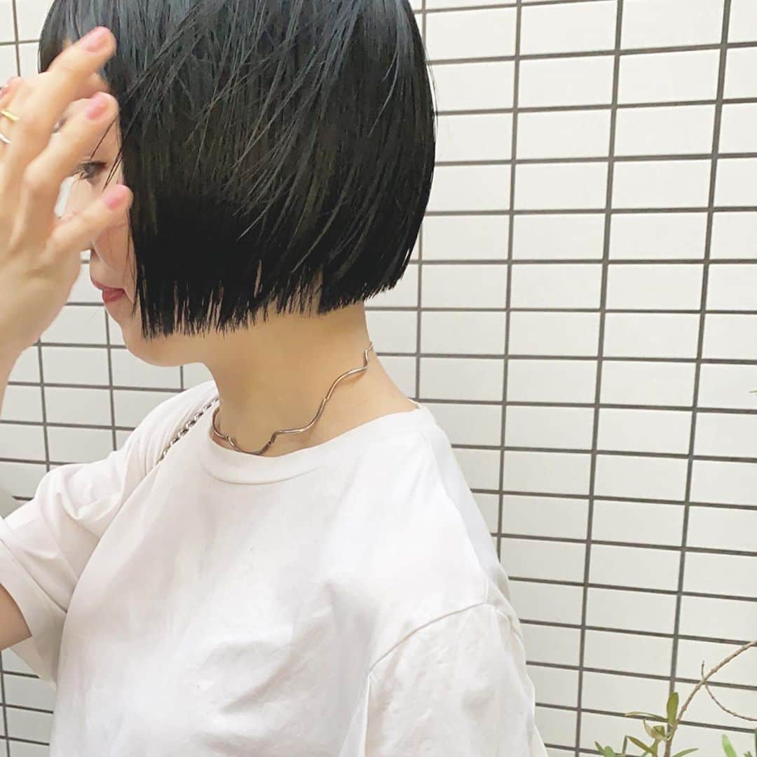 並木一樹さんのインスタグラム写真 - (並木一樹Instagram)「mini  bobのヘアカタログ⤴︎ ・ #NAMIヘアー　←レディーススタイルのまとめはこちら♪ ・ #ハンサムショート #オールバック #ボブ#ミニボブ #グラボブ #グラデーションボブ #ミニボブ #ショートヘア#ショート」7月15日 18時26分 - casi_namiki