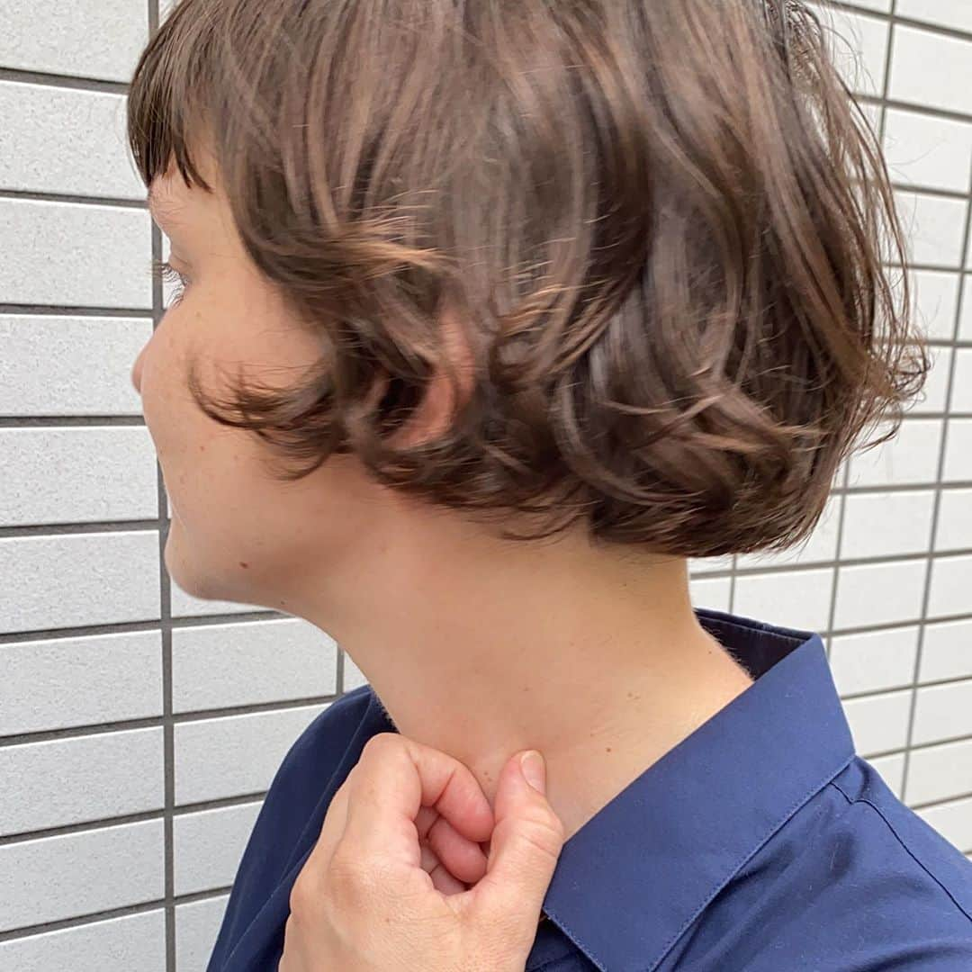 並木一樹さんのインスタグラム写真 - (並木一樹Instagram)「mini  bobのヘアカタログ⤴︎ ・ #NAMIヘアー　←レディーススタイルのまとめはこちら♪ ・ #ハンサムショート #オールバック #ボブ#ミニボブ #グラボブ #グラデーションボブ #ミニボブ #ショートヘア#ショート」7月15日 18時26分 - casi_namiki