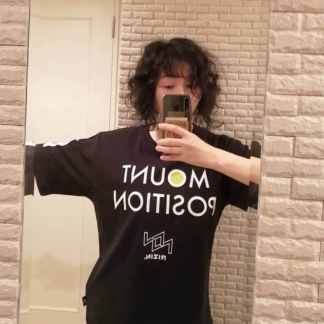 のインスタグラム：「#RIZIN Mount Position T-Shirtsが未来さん誕生日の本日到着！👊」