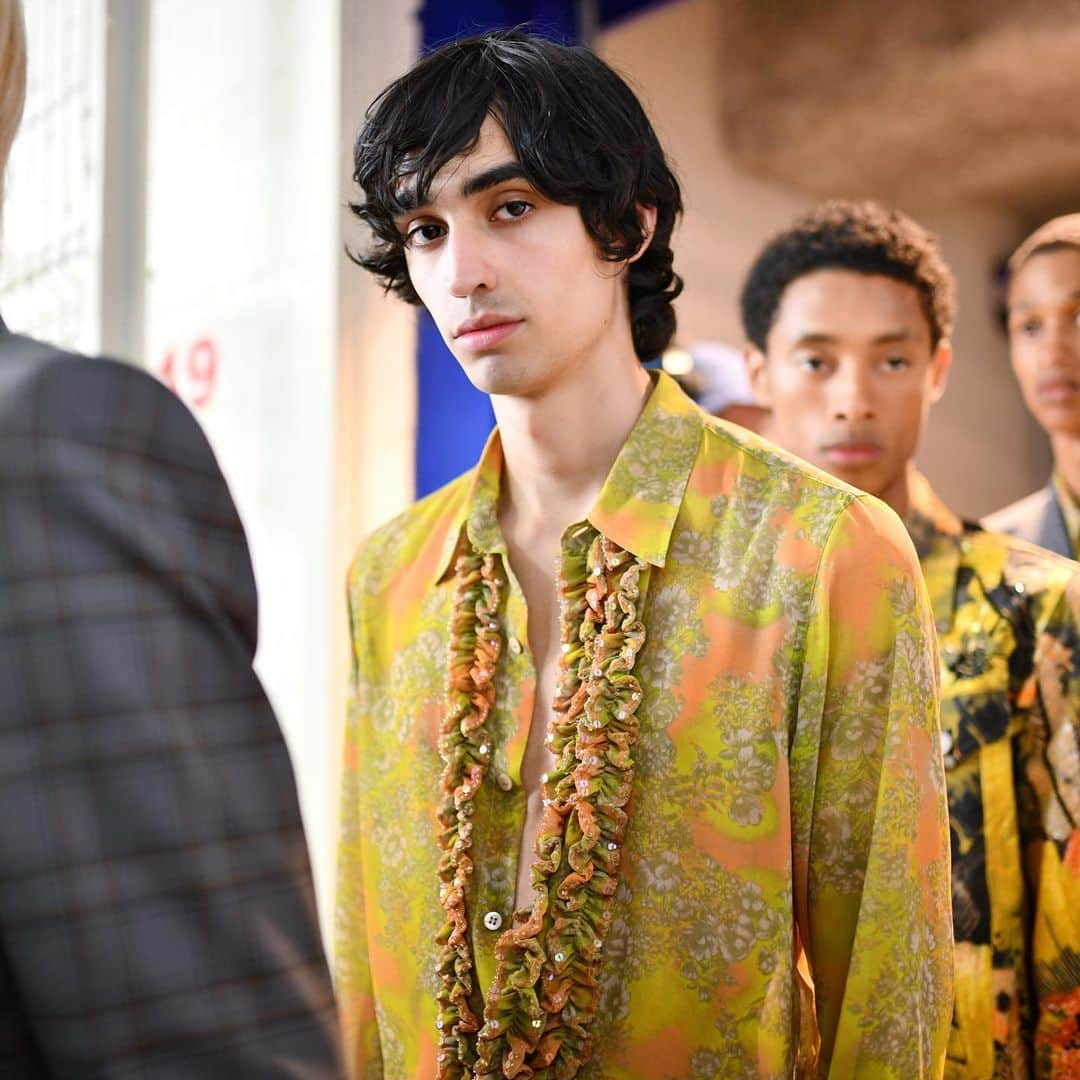 ドリス・ヴァン・ノッテンさんのインスタグラム写真 - (ドリス・ヴァン・ノッテンInstagram)「Men SS 2020 Backstage at the men’s summer 2020 fashion show. Pictures by @pamelaberkovic  #driesvannoten #ss20 #backstage #mensfashion」7月15日 19時27分 - driesvannoten