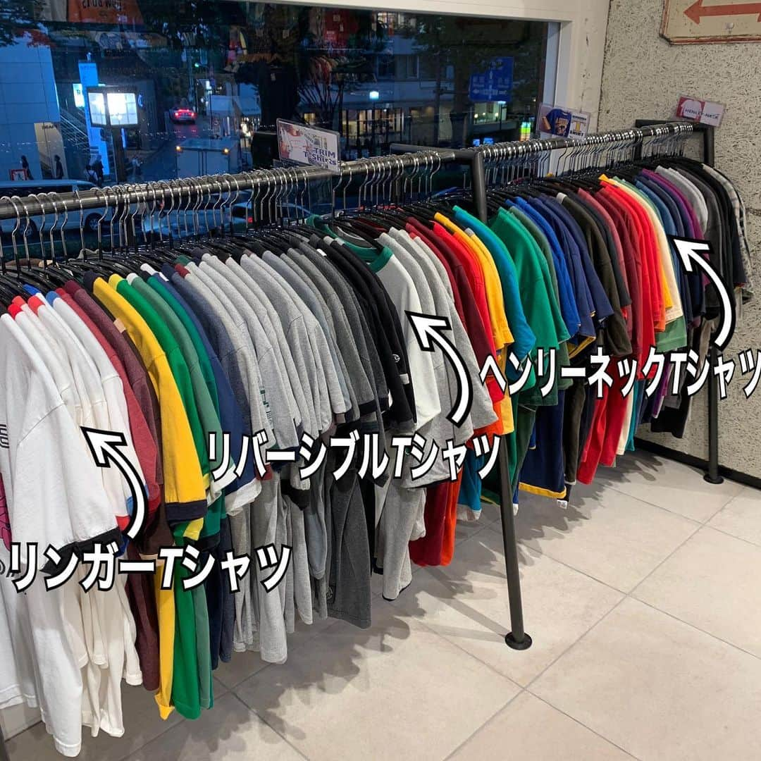 原宿シカゴさんのインスタグラム写真 - (原宿シカゴInstagram)「・ #原宿シカゴ原宿店 ・ ・ ・ 👚Tシャツご紹介👚 ・ ・ 原宿店は常時約800点以上のTシャツをご用意しております😆✌️ 各種類¥500+tax〜 ご用意しております‼️ ・ ・ 新商品、毎日入荷‼️ ご来店をお待ちしております🗽 ・ 原宿シカゴ原宿店 東京都渋谷区神宮前6-31-15 2F 03-6727-5505 営業時間 12時〜20時(短縮営業中) JR原宿駅表参道口から徒歩3分 東京メトロ明治神宮前駅3番出口から徒歩2分 ・ #tshirt#キャラクター#ブランド#バンド#ホワイト#ブラック#スポーツ#アウトドア#tシャツ#原宿#原宿シカゴ#古着#古着屋#古着屋さん#古着女子#古着男子#フルジョ#フルダン#原宿#下北沢#吉祥寺#京都 #harajuku#harajukuchicago#usedfashion#usedstyle#usedmix#usedclothing#vintage#outfit」7月15日 19時32分 - harajukuchicago_official