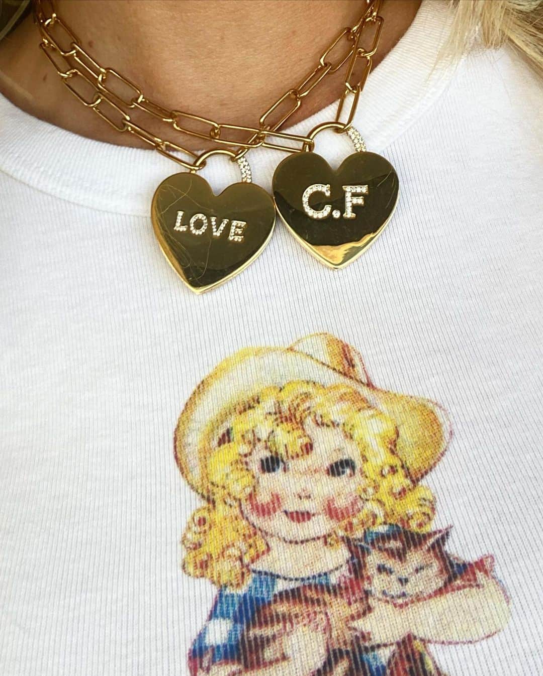 キアラ・フェラーニさんのインスタグラム写真 - (キアラ・フェラーニInstagram)「Wearing my favorite new @apmmonaco chain necklaces #apmfuncrazylove #apmmonacopartner #adv」7月15日 19時54分 - chiaraferragni