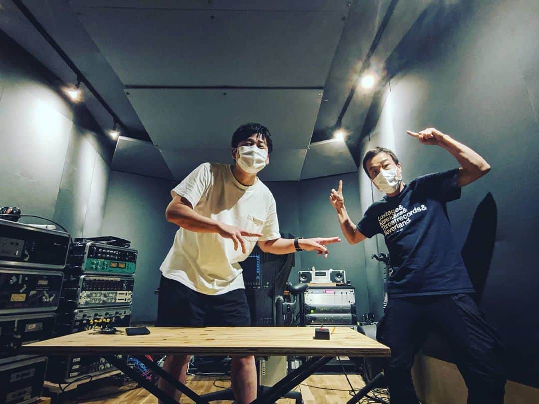 磯部正文のインスタグラム：「前から遊びに行きたかった toeのギターリスト美濃くんのMINO STUDIO 手作りでここまで出来るのは凄い リスペクト またお邪魔します☆  toe発起のプロジェクトMUSIC UNITES AGAINST COVID 19も重ね重ね感謝です」
