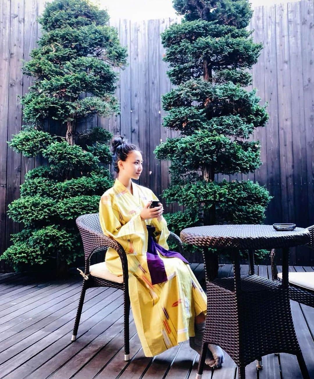 ソニアのインスタグラム：「[TRAVEL CONTEST] ✈️  Japan always has a special place in my heart - it's a country full of beauty and character that never fails to take my breath away every time I visit! This onsen experience was at the top of my list. 🦋 Tag someone you wanna go to Japan with!! . I know we are all itching to travel and some have already begun planning for 2021 - so I'm gonna make things easier for you with a FREE TRIP TO JAPAN thanks to the Japan National Tourism Organisation (JNTO) Singapore Office!!!! Stand to win the following:   1) A pair of round trip tickets to Japan + pair of JR EAST PASS (Tohoku Area) 2) 4 pairs of JR EAST PASS (Tohoku Area) 3) 3 Takashimaya vouchers worth $100 each 4) 10 JAPAN RAIL CAFE vouchers worth $20 each . Here's what you gotta do: 1) Sign up as a member at japanbyjapan.com 2) Upload your fave kawaii pics on your previous trip to Japan on IG! (remb to set it to public!) 3) Tag the people you'd wanna travel with and don't forget #jbyjkawaii and a location tag eg #kyoto #tokyo!  . You have from now till 23 Aug to take part in this photo contest! Winners will be contacted after the campaign period to redeem your trip/prizes when travel restrictions are lifted. Good luck! ♥️👘」
