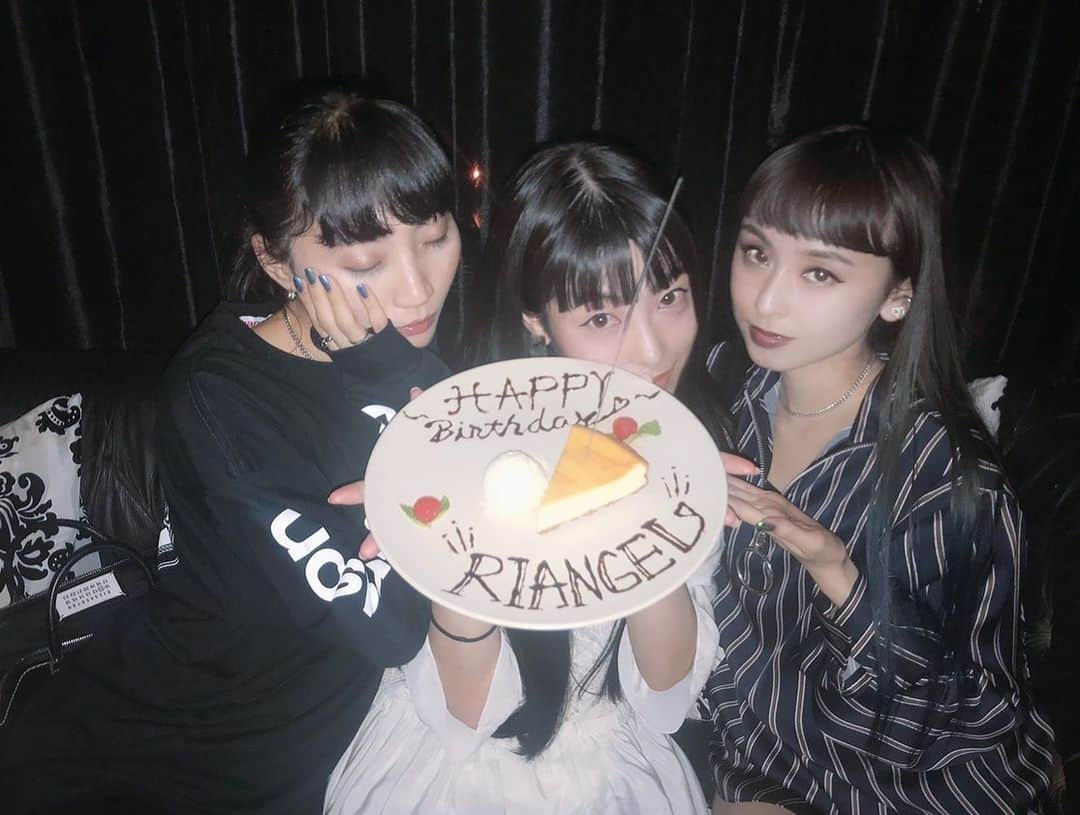 aoiのインスタグラム：「happy birthday♡」