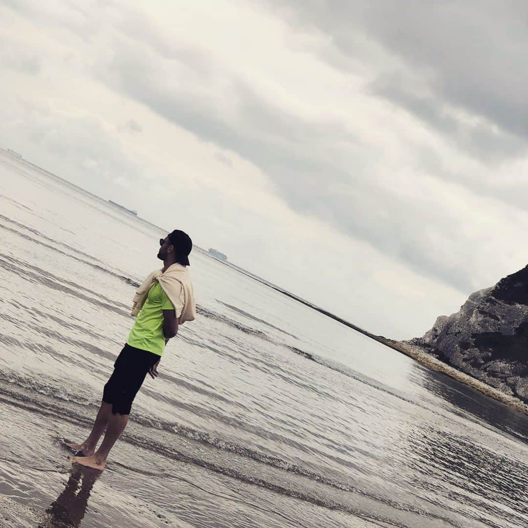 マーク・バンさんのインスタグラム写真 - (マーク・バンInstagram)「💭 time  Always nice getting away to relax and unwind .」7月16日 2時47分 - markbunn13