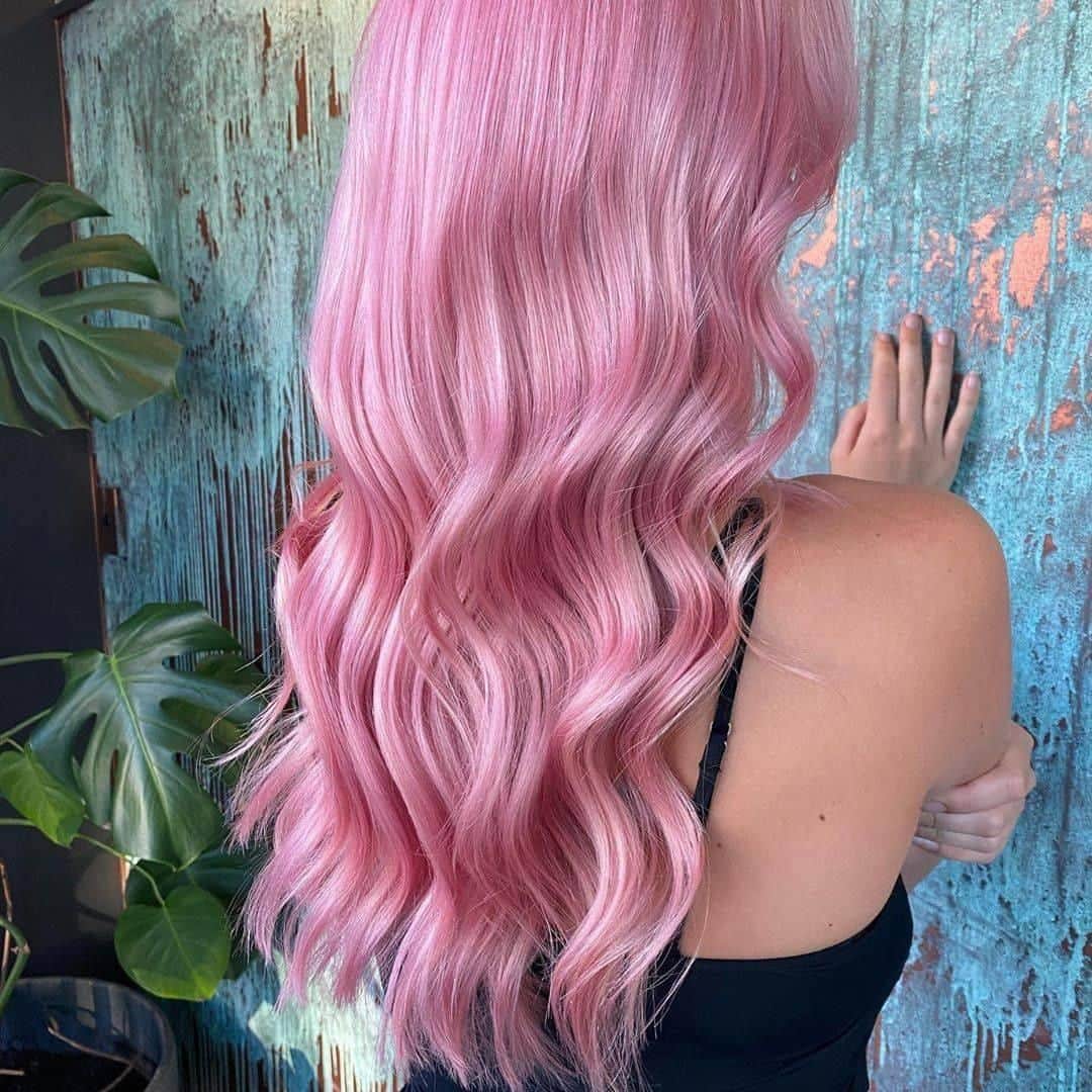ghd hairさんのインスタグラム写真 - (ghd hairInstagram)「Candy pink waves 💗🍭 @hairbybees   #ghd #ghdpink #pinkwaves #candypink #candypinkwaves #hairgoals」7月15日 21時26分 - ghdhair