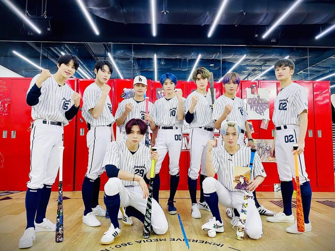 NCT 127さんのインスタグラム写真 - (NCT 127Instagram)「⚾️⚾️⚾️⚾️⚾️⚾️⚾️⚾️⚾️ 🐶🐰🍅🌹🍑🐻🐯🐱🦁  https://youtu.be/dY-DNLqwa7w  #NCT127 #시티고야구부 #NCT #Ch_NCT #채널NCT」7月15日 21時27分 - nct127