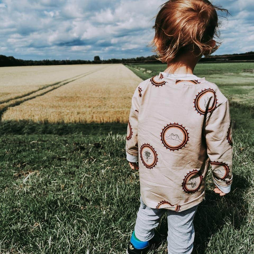 Insta Outfit Storeさんのインスタグラム写真 - (Insta Outfit StoreInstagram)「@kindrebel_ At Kind Rebel they tell social stories through children's clothing and accessories. Read the story behind the shirt in the accompanying Kind Rebel book. With the themes of respect, kindness and being yourself. . . . #storytelling #story #art #storyteller #love #photography #stories #storytime #poetry #writing #illustration #writersofinstagram #bnw #life #marketing #street #photooftheday #streetphotography #covid #writer #portrait #artist #music #instagood #inspiration #ig #instagram #branding #bookstagram #bhfyp Second most liked instagram hashtags」7月15日 21時32分 - instaoutfitstore