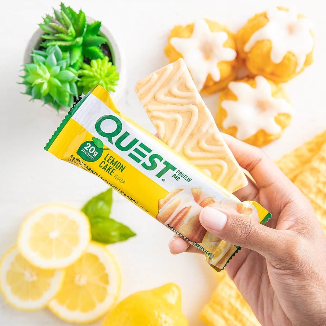 questnutritionさんのインスタグラム写真 - (questnutritionInstagram)「When Quest gives you lemons, enjoy Lemon Cake! 🍋🍰😍 Covered in a sweet drizzle with lemon cake chunks throughout, bite into the sweet & zesty taste knowing you’re getting 20g protein, 4g net carbs, & 1g of sugar. 🙌 • AVAILABLE NOW only on QuestNutrition.com & @Amazon.💙 #OnaQuest #QuestBar #QuestNutrition」7月15日 22時00分 - questnutrition