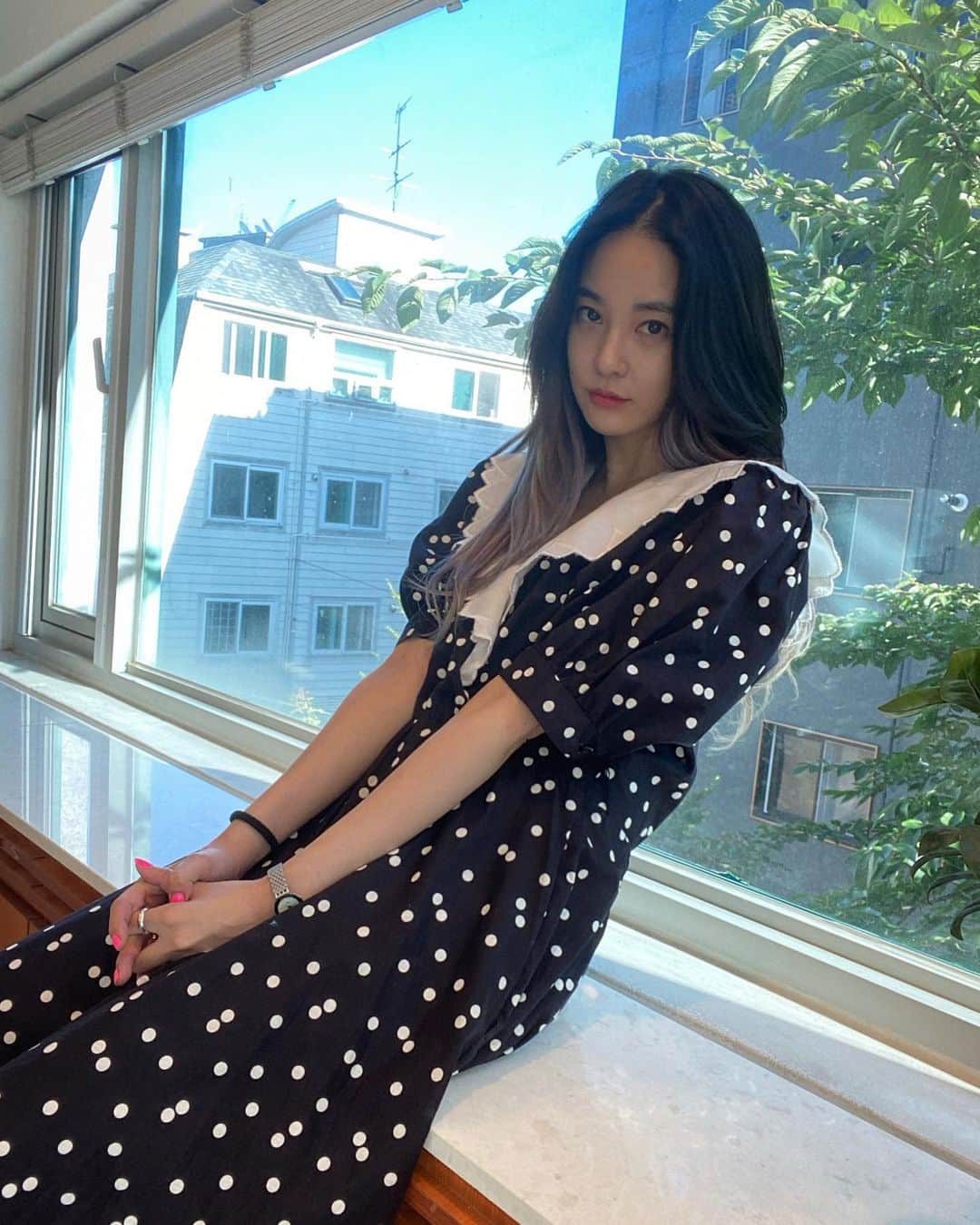 ジュヨン さんのインスタグラム写真 - (ジュヨン Instagram)「머리해쪄요 😛 신남 😁😄 보정 1도 안한 내 다리길이 실화 ? 찍사가 중요👏🏻」7月15日 22時09分 - jupppal