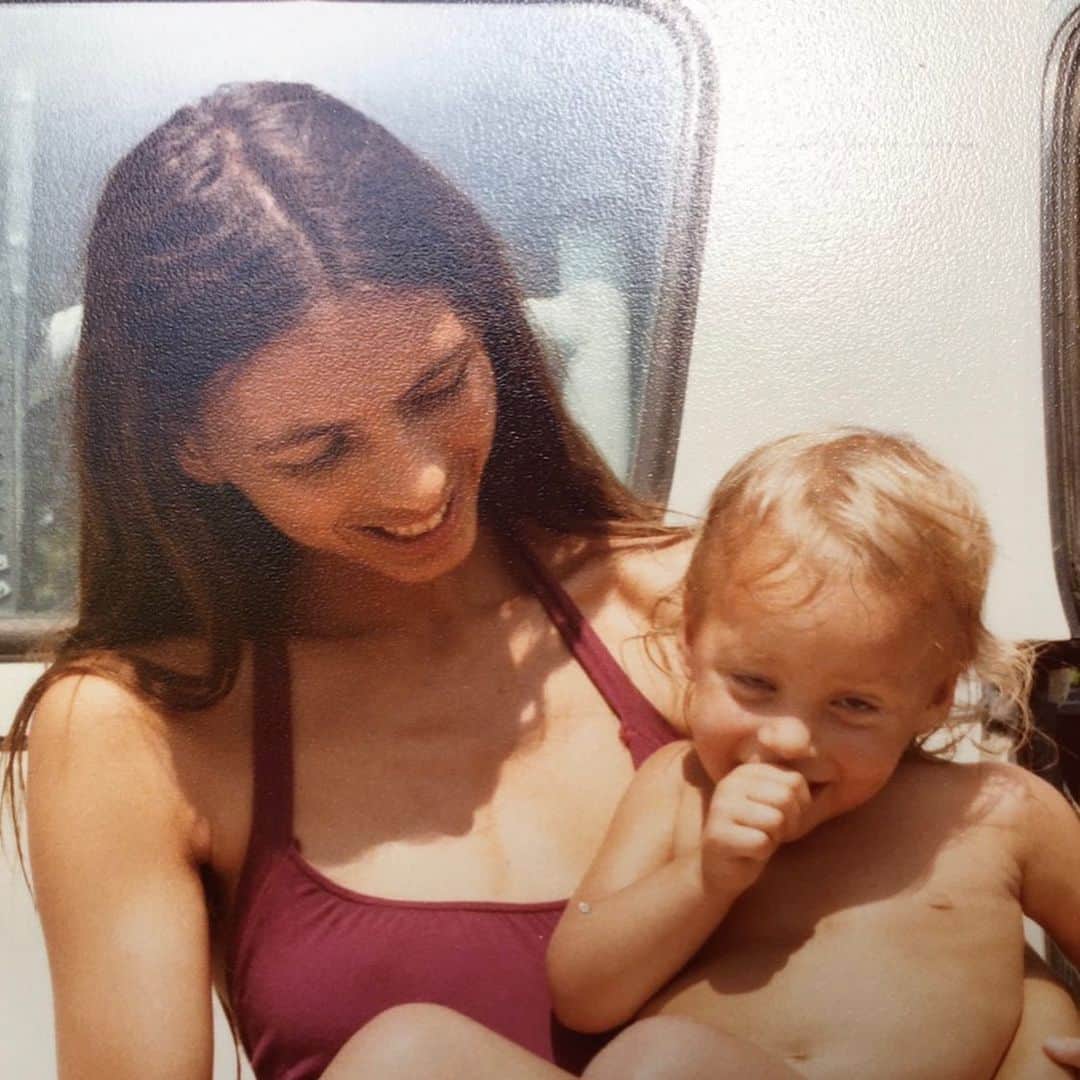 レイラニ・ビショップのインスタグラム：「A little Birthday montage to our matriarch @alohaprairie here is to health love and longevity ..so blessed to call u mama, the love, family values and knowledge u continue to share and give us we can never show u enough gratitude for..I miss you so and can’t wait to be able to hug u and celebrate in person ..so happy you are only 70 years young ❣️❣️❣️❣️」