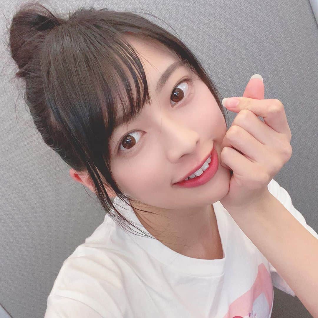藤田いろはのインスタグラム：「こういうちょっとラフなお団子すき﻿ ﻿ ‪#藤田いろは#グラビア#gravure #japanesegirl #レースクイーン#tokyo  #l4l #aziangirl  #ビジョビ #模特 #뷰티스타그램 #셀카  #cosplay #黒髪ロング#팔로우#소통해요#셀스타그램#モデル #model #그라비아 #모델 #日本的 #性感內衣 #性感 #内衣 #sexy  #性感美女 #性感尤物 #きゅんです #お団子ヘア」