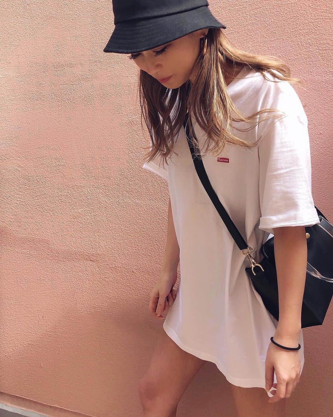 長谷川唯のインスタグラム：「・ ・ ジャズドリーム長島に行ってきたよ☺️🧡買ったのはGODIVAのチョコ🍫笑  ・ ・ 親友さんと週5もいる😝それでも飽きないんだよねー❤️明日も会う🤘🏻笑  ・ ・ #アウトレット感のない写真 #ジャズドリーム長島 #happy #mie #shopping #shoppingday」