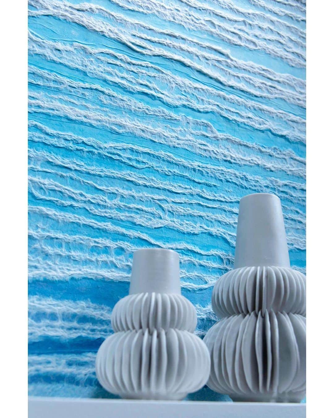 Wajueさんのインスタグラム写真 - (WajueInstagram)「#wajue #washi #wallpaper #japanesewallpaper #wallcovering #light #textures #luxuryhomes #surfacedesign #ecomaterials #interiordesign #interior #design #interiordesigner #interior_design #interiorart #interiorstyle #lighting #hoteldesign #hoteldesigner #shopdesign #shopdesigner #hoteldecor #materials #handmade #luxurylifestyle #luxurydesign #designideas #deco #artwork」7月15日 22時33分 - washi_worx