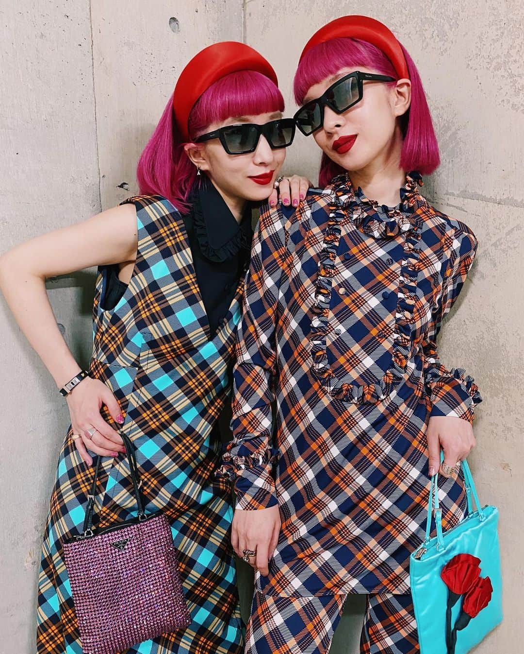 AMIさんのインスタグラム写真 - (AMIInstagram)「昨日から Milan digital fashion weekが始まりましたね🦋 昨日はpradaのショーを拝見しました。 それぞれのブランドがどの様なコレクションを発表するのかとっても楽しみです🌹 wearing @prada #pradamultipleviews  #milandigitalfashionweek」7月15日 22時37分 - amixxamiaya