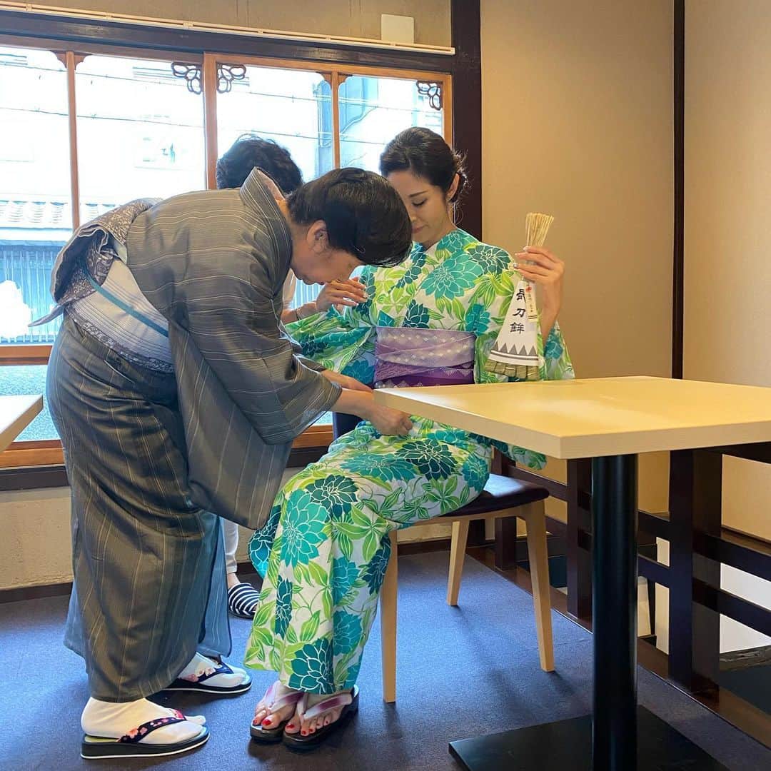 越野矢素子さんのインスタグラム写真 - (越野矢素子Instagram)「『粋』の皆さんと撮影 ちまきの事や祇園祭りのお話を聞いて、とても勉強になりました。」7月15日 22時40分 - loversyaso