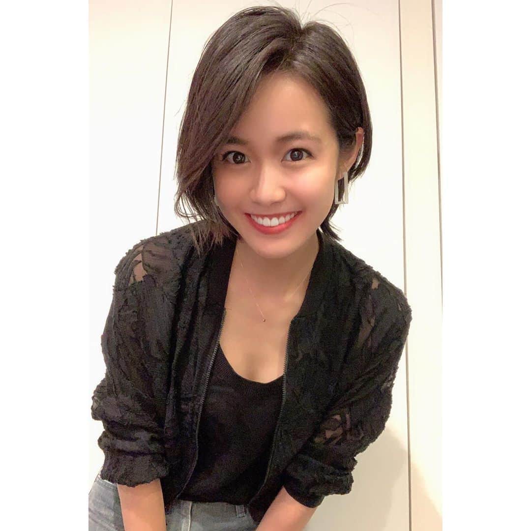 VANRIのインスタグラム：「* 今日も1日お疲れ様でした〜 #rainyseason #梅雨  #なんだか今日は1日身体が重たかったなぁ #でも心は元気モリモリ #皆さん体調ご自愛くださいね」