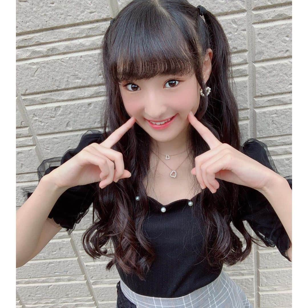 岡本怜奈さんのインスタグラム写真 - (岡本怜奈Instagram)「♡﻿ 🖤🤍﻿ ﻿ ✔️ 𝒕𝒐𝒑𝒔. 𝒔𝒌𝒊𝒓𝒕 #ankrouge (@ankrouge_official)﻿ ✔️𝒑𝒖𝒎𝒑𝒔  #dearmylove(@dearmylove_official)﻿  #夢展望 (@yumetenbo_official)﻿ ✔️ 𝒆𝒂𝒓𝒓𝒊𝒏𝒈𝒔  #クレアーズ (@clairesjapan)﻿ ♡﻿ ♡﻿ #岡本怜奈 #れなたん #nmb48 #たんたんコーデ﻿ #fashion #コーデ#モノトーンコーデ ﻿ #ガーリーコーデ #happy #Instagood﻿」7月15日 23時04分 - renatan1222