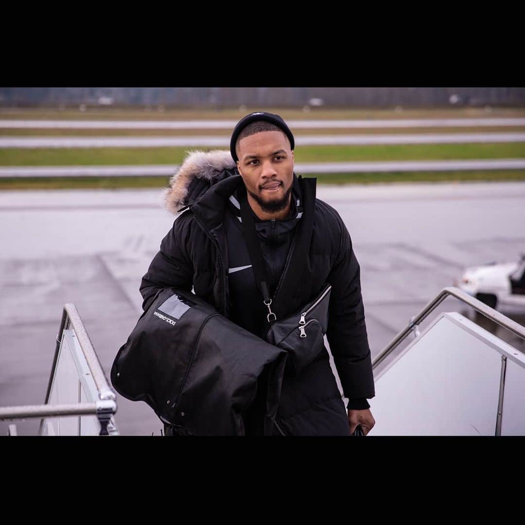 デイミアン・リラードのインスタグラム：「Chapter 30 comes at a hectic time but thankful to see it none the less! Peace and love to everybody man and thank you for all the love! - Yo Real Potna 💯」