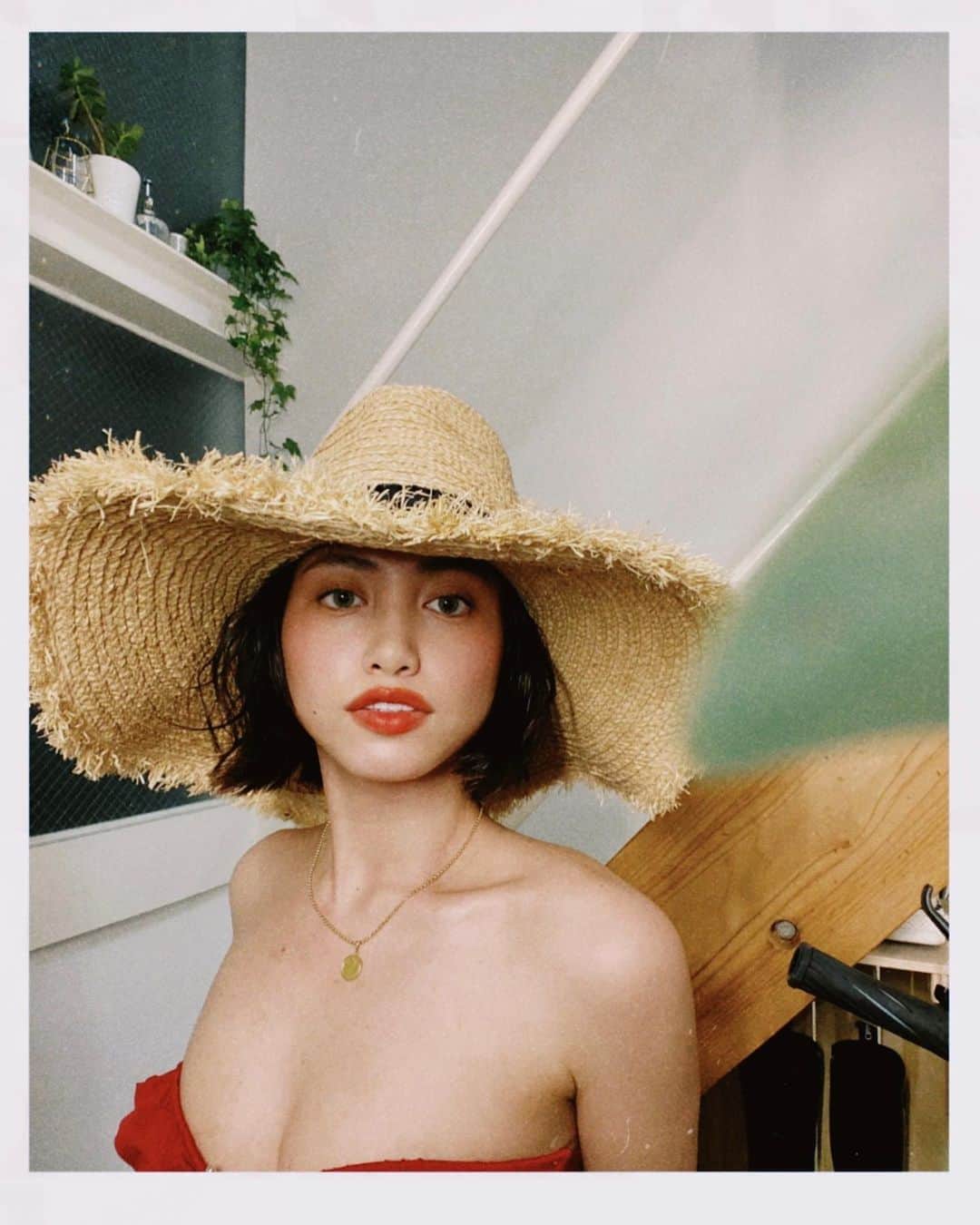 安部ニコルのインスタグラム：「なとぅー🌿🌊」
