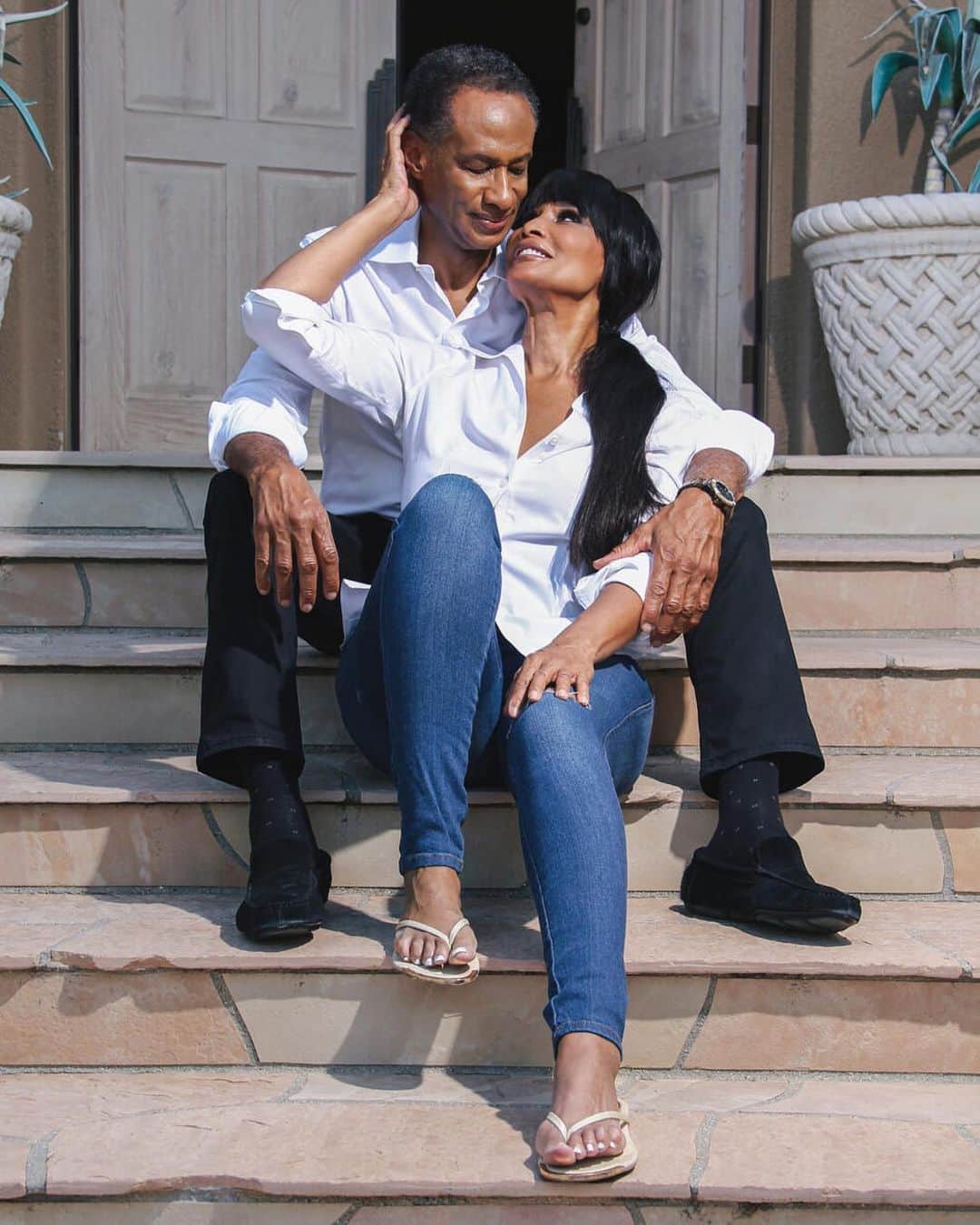 People Magazineさんのインスタグラム写真 - (People MagazineInstagram)「Supermodel Beverly Johnson is engaged at 67. 💍 If you ask Johnson what makes her fiancé Brian Maillian such a good match, she says with a laugh: "This is the first time I've dated someone so close to my age! We know the same songs and we've lived through a lot of the same things." ❤️ They also share a deep bond and she tells PEOPLE, "just finding the love of my life at this point in my life has been amazing." Tap the bio link for more on the couple's love story. 📷: @michaelletterloughjr」7月16日 0時09分 - people