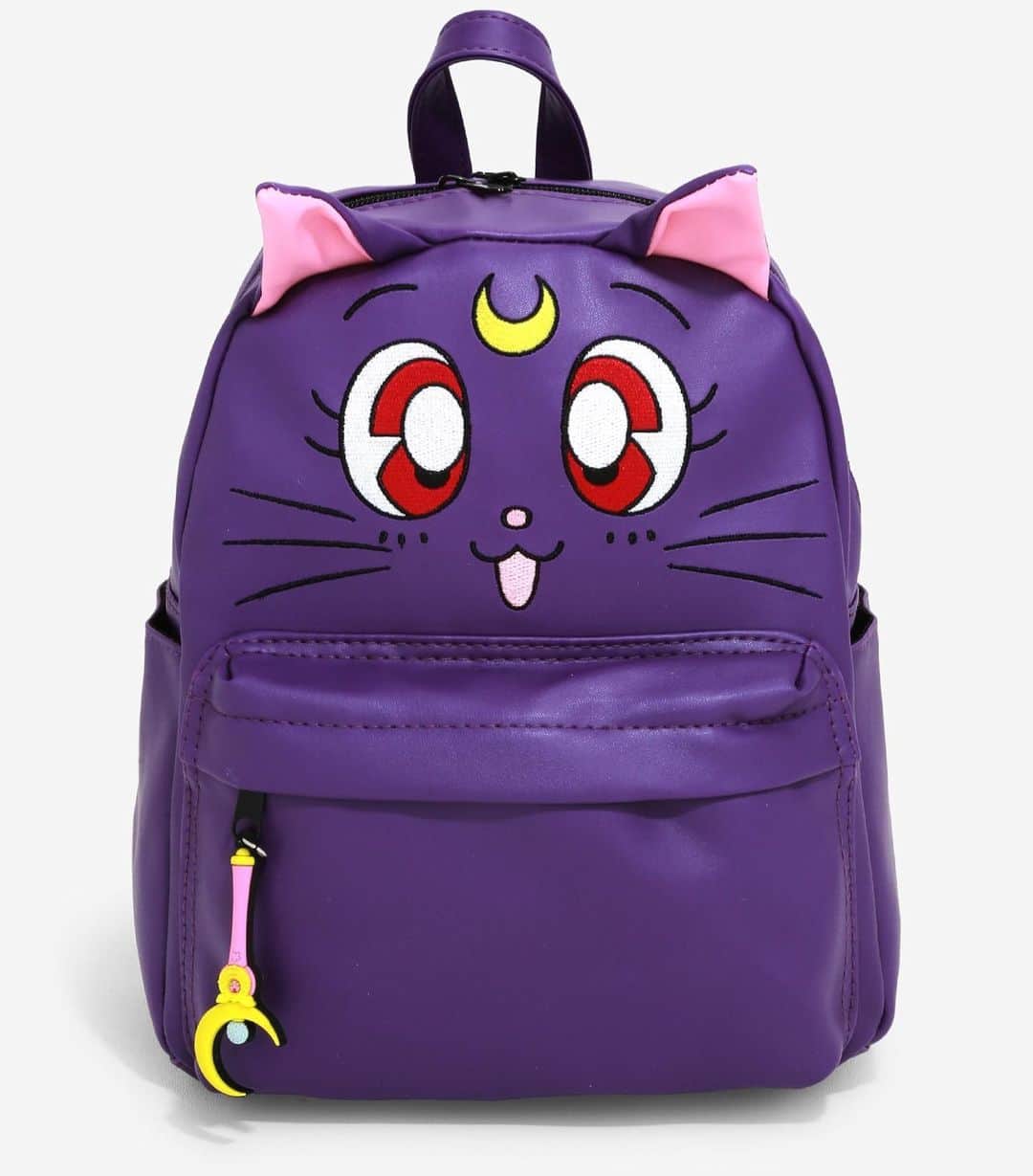 Sailor Moonさんのインスタグラム写真 - (Sailor MoonInstagram)「✨🌙 How cute is this mini Luna backpack from @hottopic!? 🌙✨  #sailormoon #backpack #luna #hottopic #セーラームーン　#ルーナ」7月16日 0時44分 - sailormoon_sc