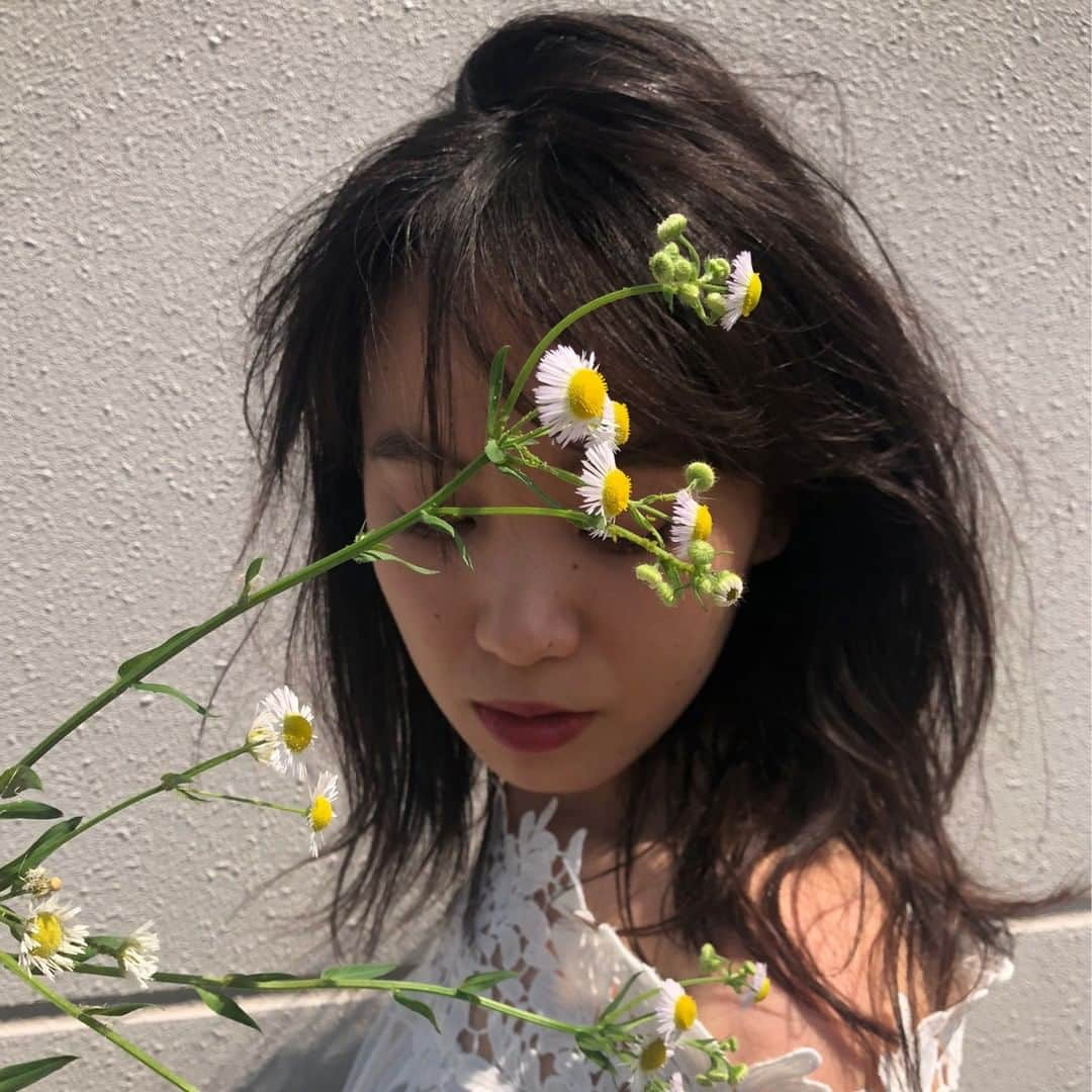 HAIRさんのインスタグラム写真 - (HAIRInstagram)「「ナチュラルだけどかわいい🌿」 HAIR掲載スタイリスト： @sukeryu33（b+naka） . ----------------------------------------------------------- Follow me👉🏽 @hair.cm HAIR webサイトは「HAIR（ヘアー）」で検索！✨ ----------------------------------------------------------- HAIRは、お客様の『なりたいを叶えるスタイリスト』が集まるサイトです。 日々スタイリストの方々の素敵なヘアスタイルを掲載しています。 投稿スナップ数約40万の中から、気に入ったスタイルを見つけませんか？ HAIRを通じてサロンに予約もできますよ！💕 ----------------------------------------------------------- . . #セミロング #ナチュラル #透明感 #大人かわいい #デート #イメチェン #モテ髪 #ヘアアレンジ #ヘアスタイル #ヘアカタログ #ヘアカラー #ヘアスタイリング #髮型 #髮型屋 #髮型設計 #发型 #短髮 #日系髮型 #女生髮型 #女生短髮 #염색 #헤어 #단발 #bob #복구펌 #짧은머리 #숏컷」7月16日 12時00分 - hair.cm