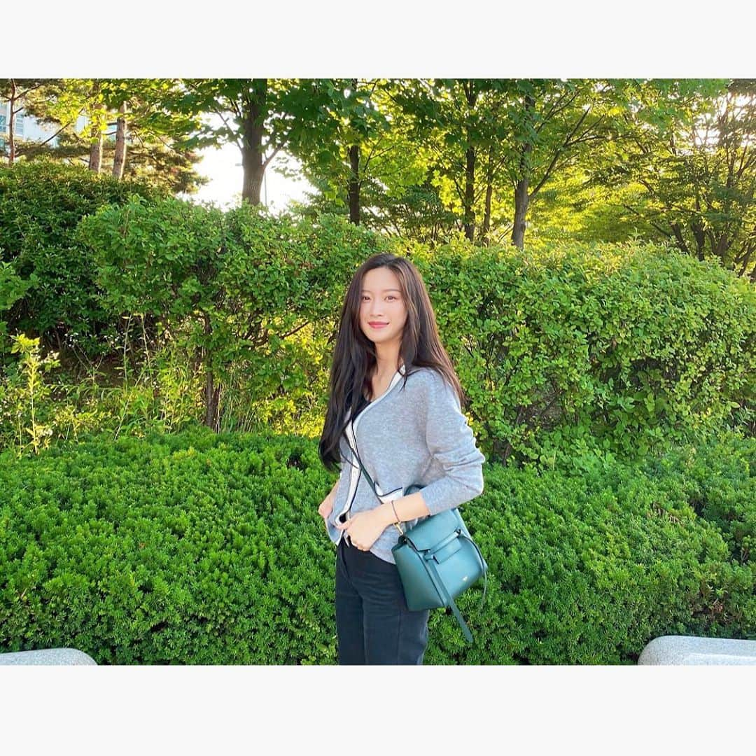 ムン・ガヨンさんのインスタグラム写真 - (ムン・ガヨンInstagram)「💐#celine」7月16日 10時47分 - m_kayoung