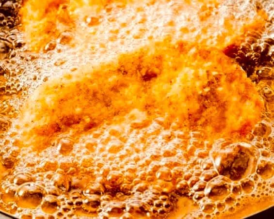 T.G.HEARTH TGハースのインスタグラム：「こんにちはTGハースです♪﻿ 今週のランチメニューはカツレツ‼️﻿ お母さんの懐かしい味のデミグラスソースかけてます😋ﾏﾝﾏﾐｰﾔ﻿ ﻿ 今日も元気に営業していますので💪﻿ 是非遊びに来てください💕💕﻿ ﻿ ﻿ ﻿ お電話お待ちしています。﻿ ☎️03-6416-9445﻿ ﻿ ◆モバイルオーダーも出来るようになりました✨﻿ プロフィールからHPをアクセスしてください♪﻿ モバイルオーダー﻿ https://tgh.for.dinii.jp/﻿ ﻿ ◆Uber eats・menu・出前館によるデリバリー﻿ 11:30〜21:00﻿ ﻿ ◆LINE@登録お願いします♪﻿ https://lin.ee/g0H4jc6﻿ ﻿ ﻿ 皆さまの笑顔に会えますように！💕💕💕﻿ ﻿ #TGハース#代官山ディナー#代官山ランチ#恵比寿グルメ#恵比寿ビストロ#恵比寿ディナー#代官山グルメ #ハース #代官山テイクアウト#恵比寿ランチ#プリン#チーズ#ロティサリーチキン#テイクアウトしよう#menu#恵比寿ワイン#テイクアウト#渋谷ディナー#恵比寿チーズ#tghearth#渋谷グルメ#渋谷ランチ#恵比寿チーズ#カフェ#チーズケーキ#渋谷テイクアウト#恵比寿新聞#恵比寿ビール#チーズフォンデュ#恵比寿テイクアウト」